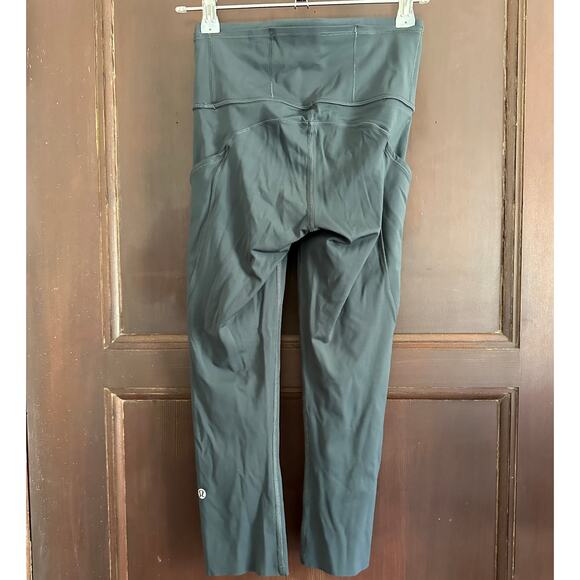 LULULEMON | Fast and Free NuLux Crop 19" With Pockets | Graphite Gray | Size 2 - Picture 5 of 8